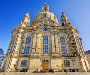 пазл Храм Девы Марии является барочная церковь лютеранской и символом примирения, Фрауэнкирхе в Дрездене, Германия